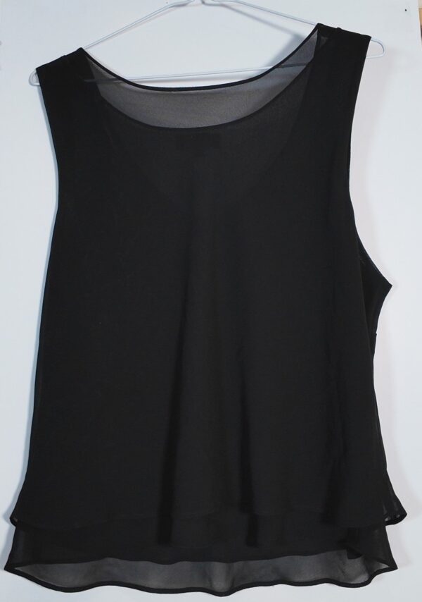 WIN_20250709_12_28_32_Pro_dee128fe-64ed-458d-99b7-5363686a2759 Gilani Black Top