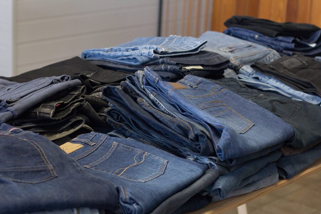 used clothing, second hand, 2nd hand, thrift, thrift shop, flea market, flea markets, vintage fashion, used, upcycle, recycle, jeans, shoes, diy, association, old-fashioned, hipster, used clothing, second hand, second hand, second hand, thrift, thrift, thrift, thrift, thrift, thrift shop, thrift shop, thrift shop, flea market, flea market, upcycle, upcycle, upcycle, upcycle